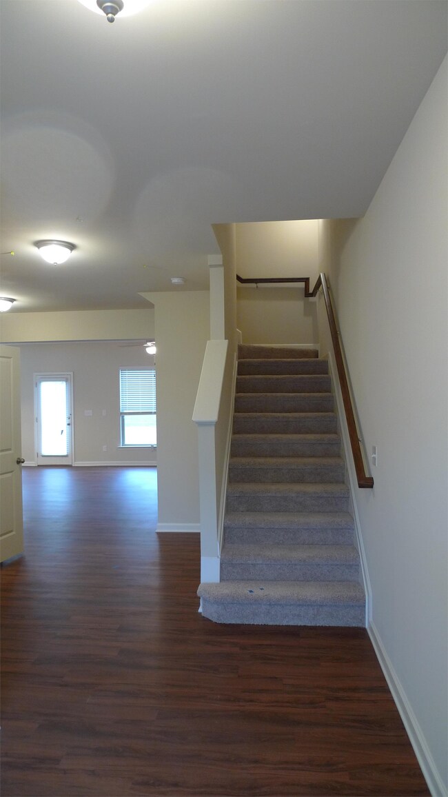 Building Photo - 92 Greenfield Dr