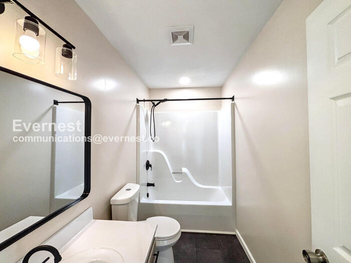 Building Photo - 5021 Bess Moore Rd