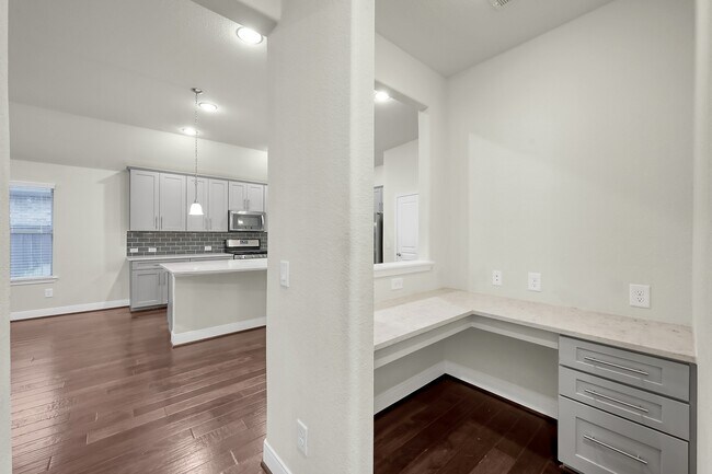 Building Photo - 126 Pioneer Canyon Pl