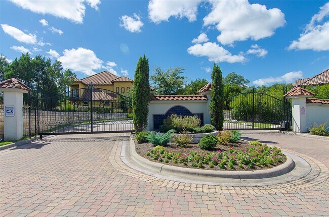 Building Photo - 12205 Terraza Cir