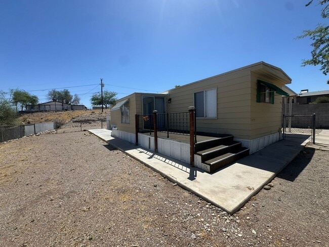 Building Photo - 2BR 2BA close to Hwy 95, Shopping, Parks, Colorado River