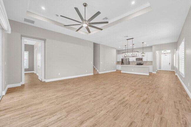 Building Photo - 4720 SW Ardsley Dr