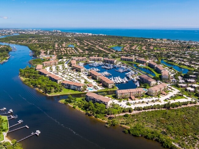 Building Photo - 2301 Marina Isle Way