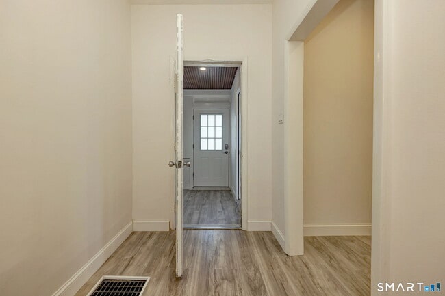 Building Photo - 330 Naugatuck Ave