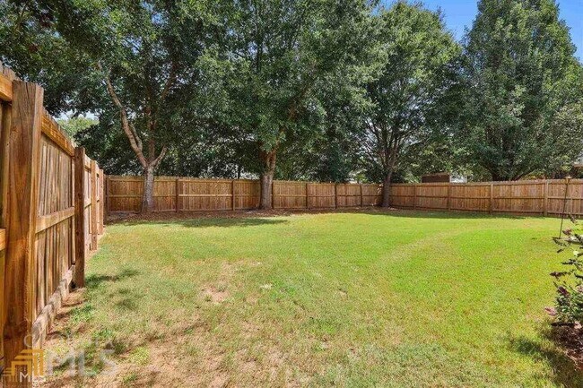 Building Photo - 50 Greens Ct