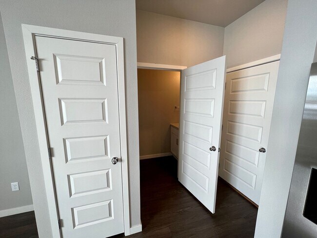 Building Photo - 3909 Crater St