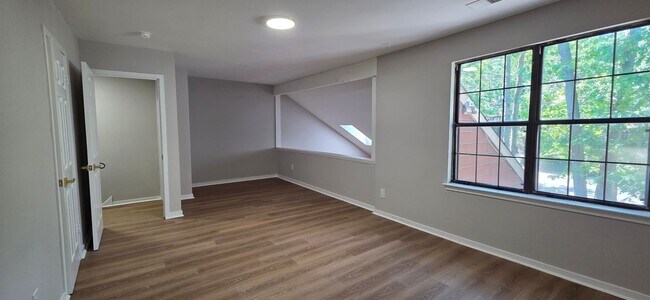 Building Photo - 620 Jaeger Ct