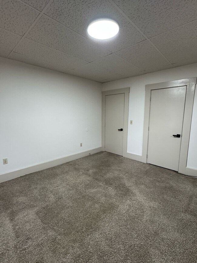 Building Photo - 199 E Main St