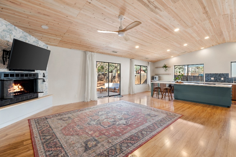 Building Photo - 115 Canyon Diablo Rd