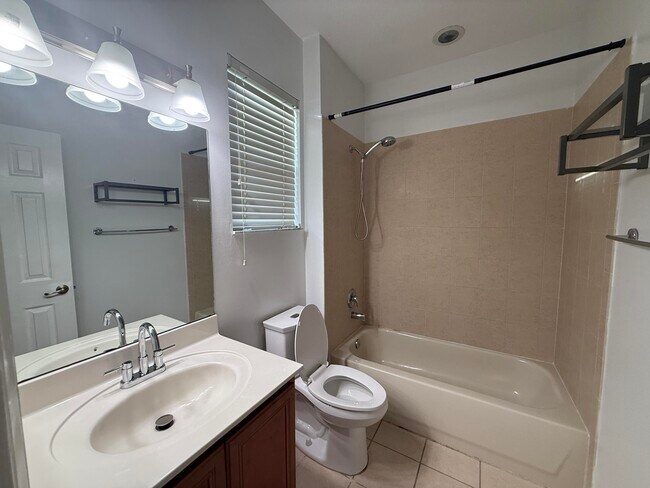 Building Photo - 3138 Laurel Ridge Cir