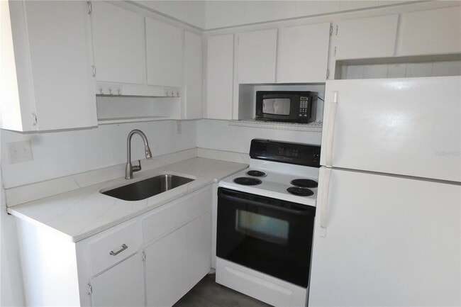 Building Photo - 6905 3rd St N