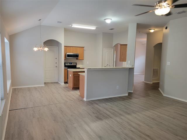 Building Photo - 725 Sequoia Dr