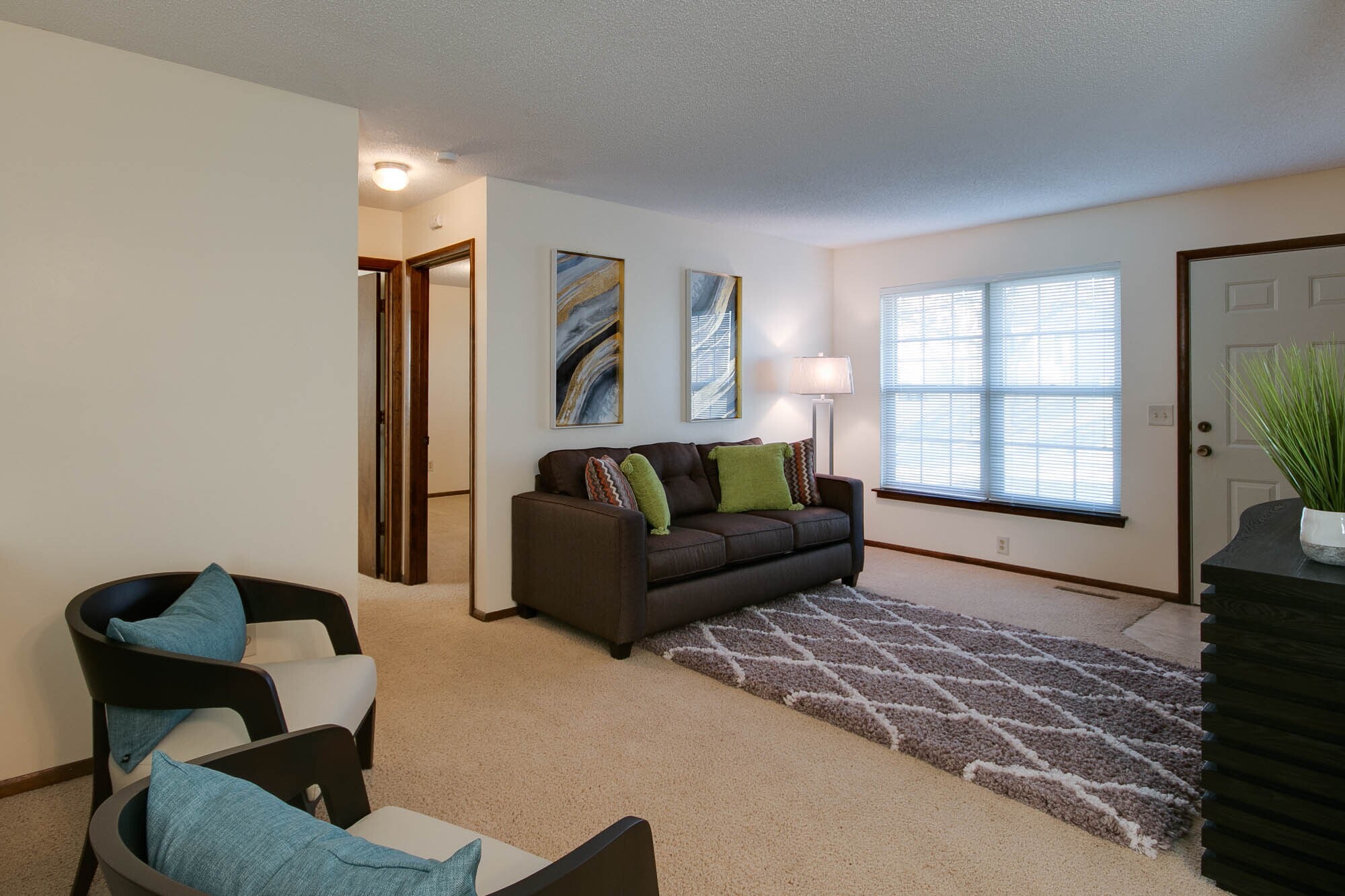 Building Photo - 811 Dondee Dr