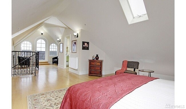 Building Photo - 1524 14th Ave S