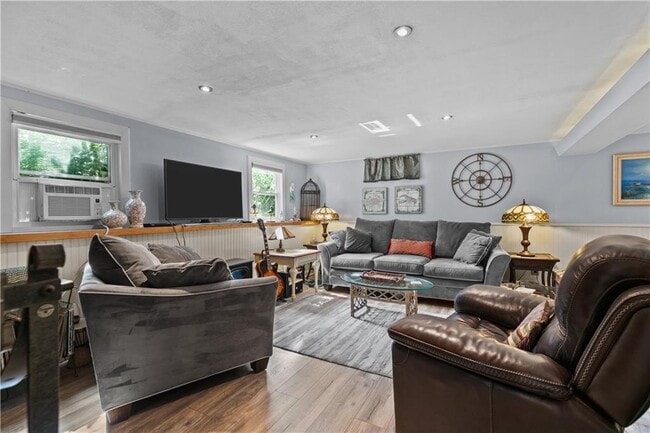 Building Photo - 30 Johnnycake Ln