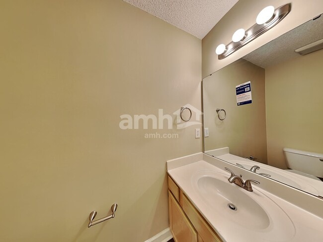 Building Photo - 3100 Twatchman Dr