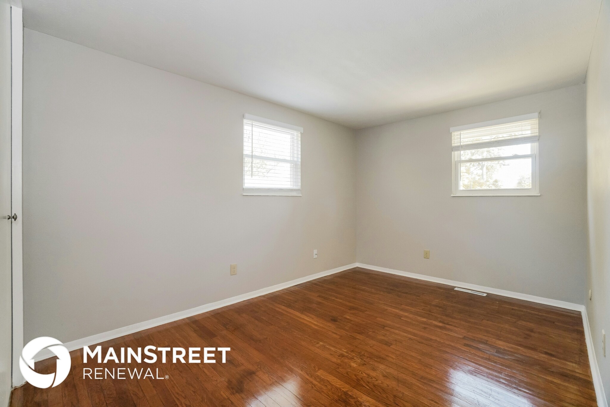 Building Photo - 1374 Chesterton Square S