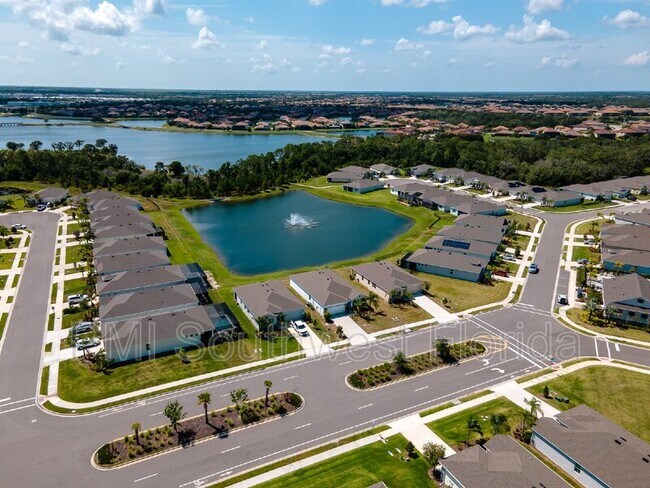 Building Photo - 5928 Silver Palm Blvd