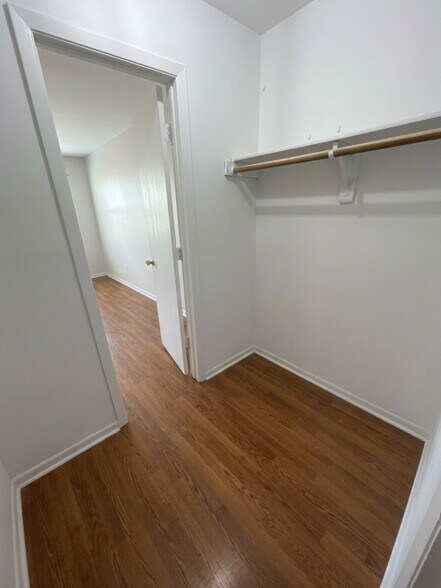 Building Photo - 314 Wisteria Dr