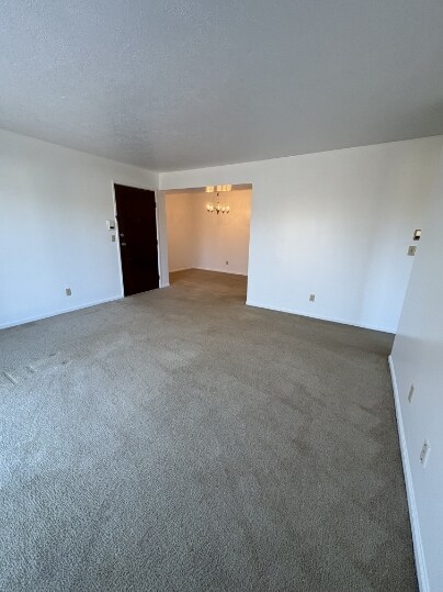 Building Photo - 8 Griffin Ct