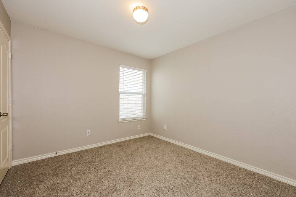 Building Photo - 1172 Tomahawk Dr