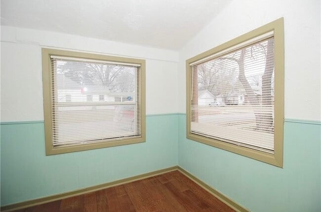 Building Photo - 301 S 3rd St