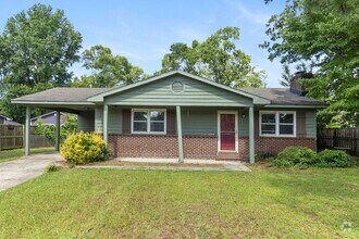 Building Photo - 3 Bedroom 1.5 Bath Ranch in Hope Mills