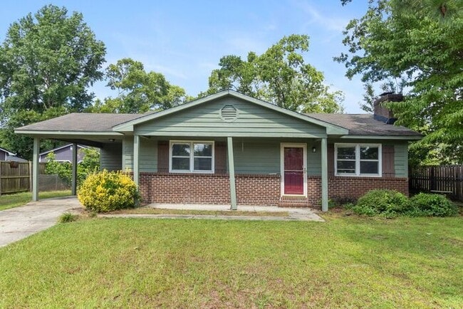 Primary Photo - 3 Bedroom 1.5 Bath Ranch in Hope Mills