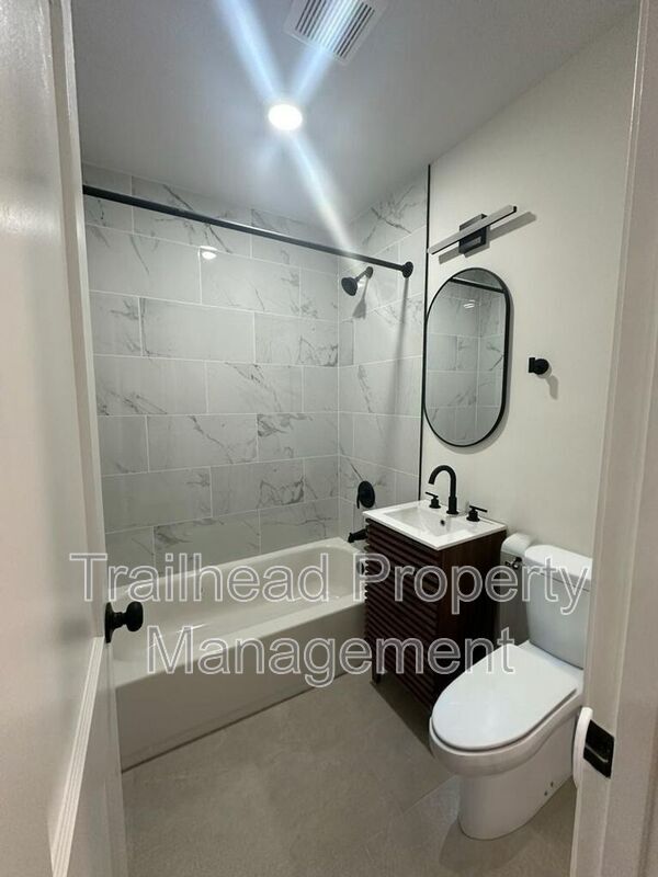 Building Photo - 6425 Brookside Rd