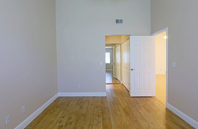 Building Photo - AVAILABLE NOW