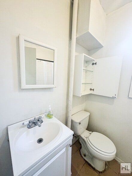 Building Photo - 14th St