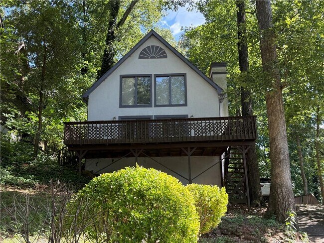 Building Photo - 8439 Lake Dr