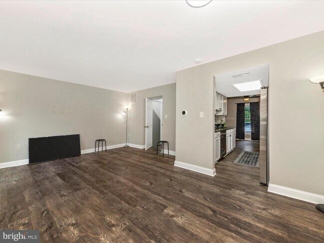 Building Photo - 14004 Daleshire Way