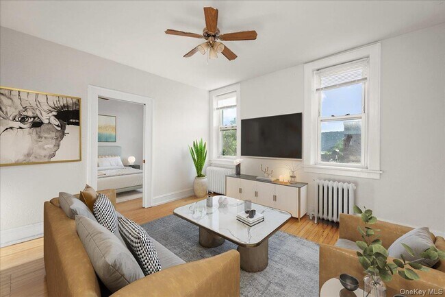 Building Photo - 548 Warburton Ave