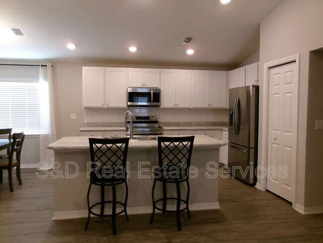 Building Photo - 1247 Mezzavalle Wy