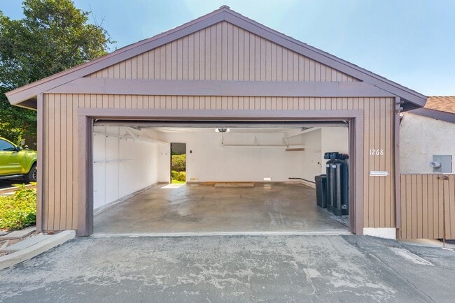 Building Photo - 1268 Tarryglen Ln