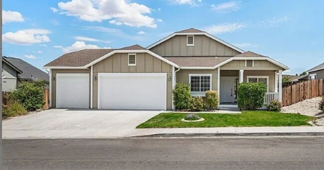 Primary Photo - Energy efficient 3-Bedroom home in Reno a ...