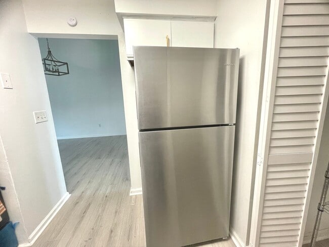 Building Photo - Stunning Waterfront Condo with Deep Water Access!