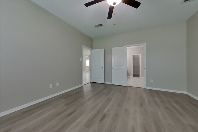 Building Photo - 640 Totem Trail Dr