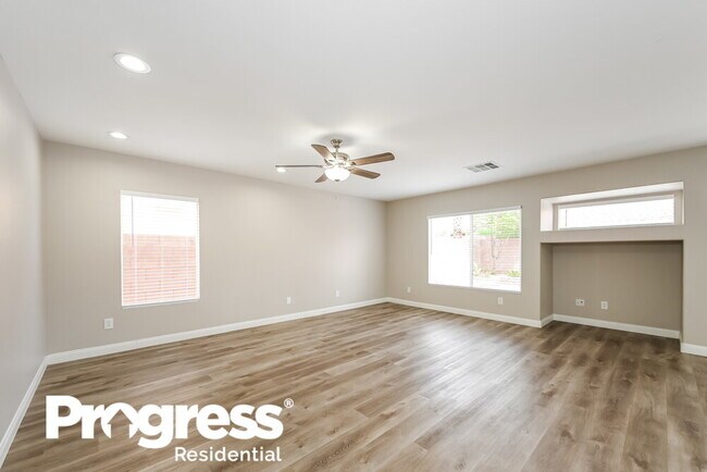 Building Photo - 6640 Chimes Tower Ave