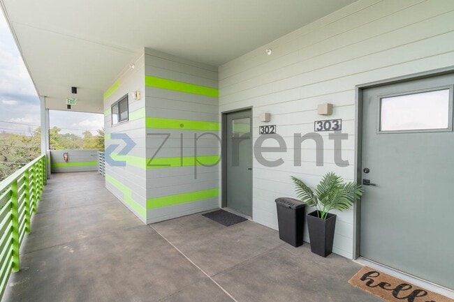 Building Photo - 4004 Banister Ln