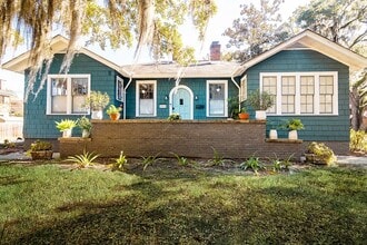 Building Photo - Bull St Bungalow