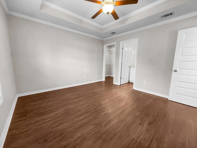 Building Photo - 1739 Eli Pl