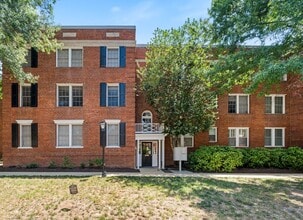 Building Photo - Stylish Updated Condo Minutes from Old Town Alexandria