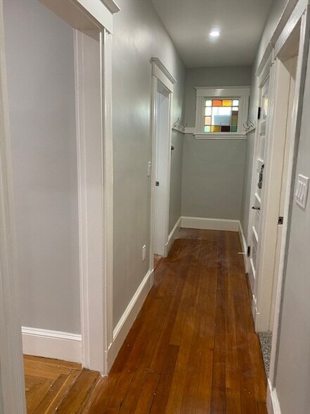 Building Photo - 811 Somerville Ave