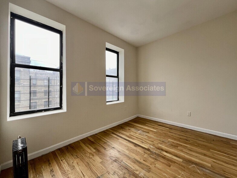 Building Photo - 606 W 191st St