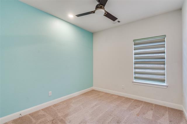 Building Photo - 8763 Portola Dr