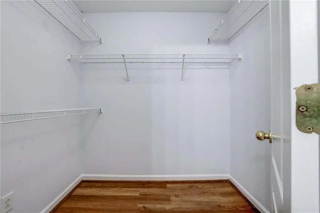 Building Photo - Room in House on Cypress Pointe Dr