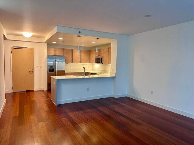 Building Photo - Modern 1 Bedroom Condo in SOMA!