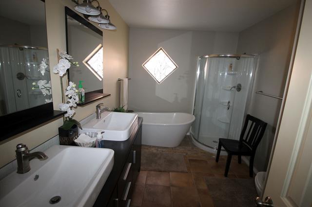 Building Photo - 4208 Meadowdale Dr